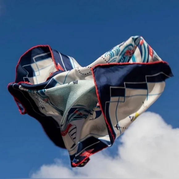 My beacy side Emily in Paris Chou Chou scarf - Picture 2 of 8